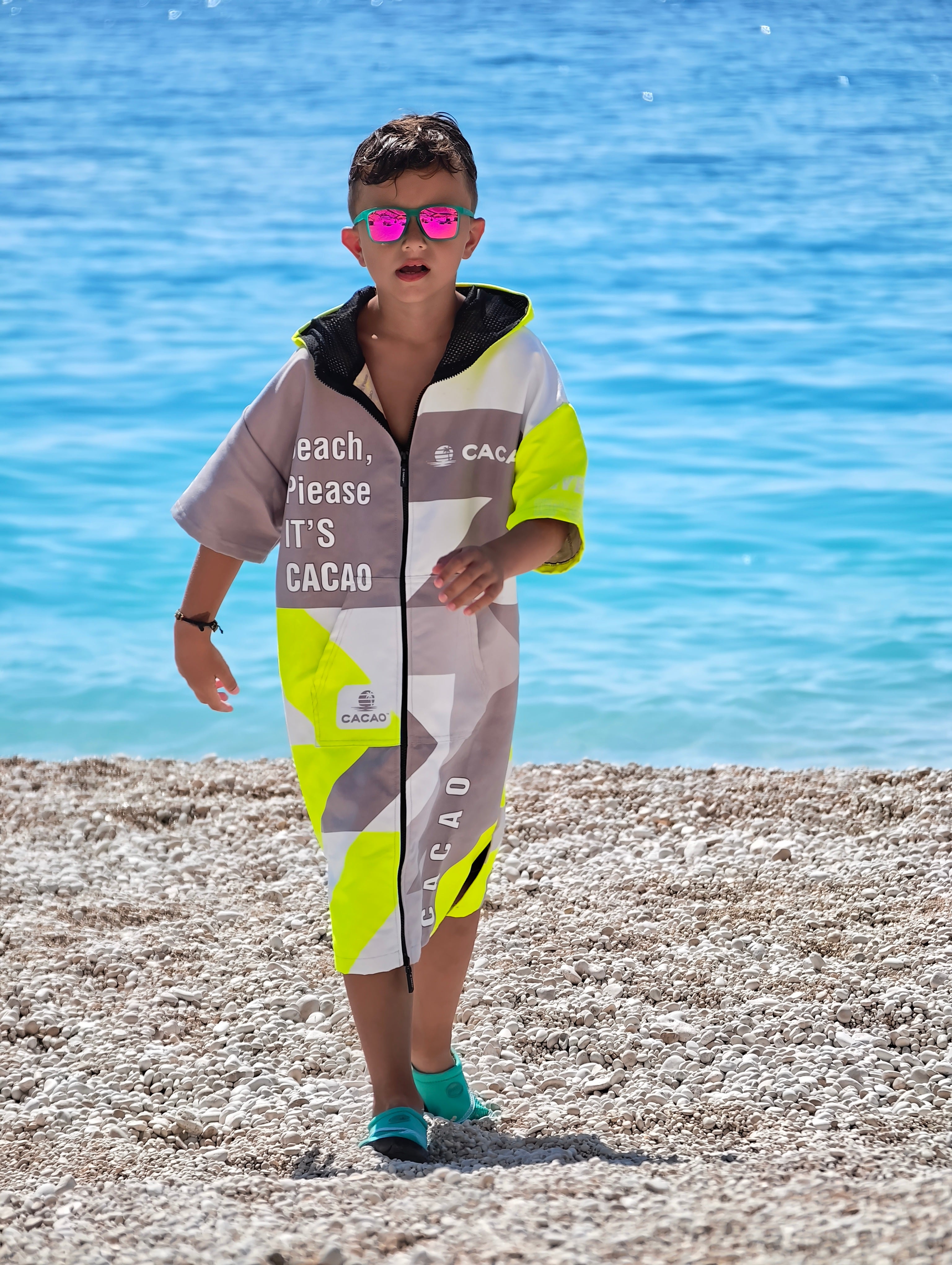 Παιδικό πόντσο θαλάσσης Solar Vibes πετσέτα NanoDry Ultra™ με κουκούλα, φερμουάρ και τσέπες – CACAO Beachwear™